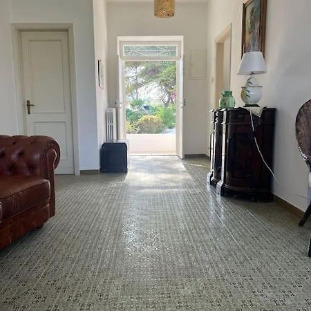 Villa Bouganville 2 오스투니 외부 사진