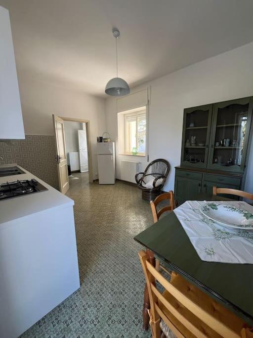 Villa Bouganville 2 오스투니 외부 사진