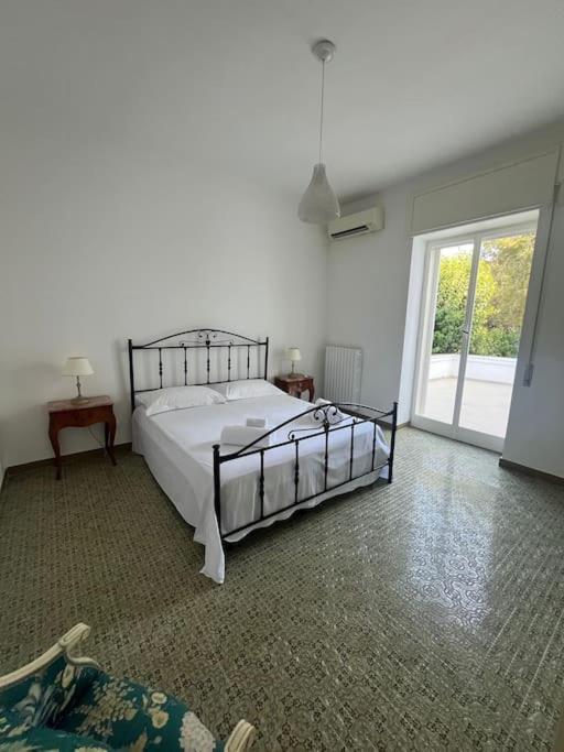 Villa Bouganville 2 오스투니 외부 사진