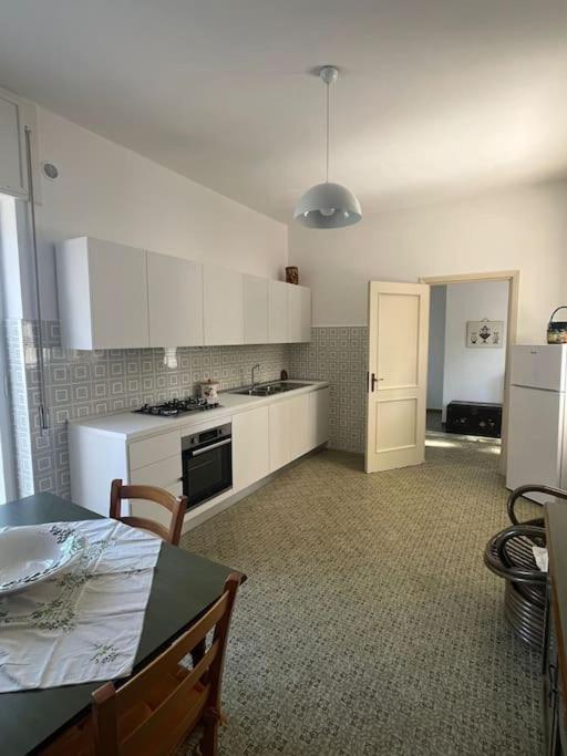 Villa Bouganville 2 오스투니 외부 사진